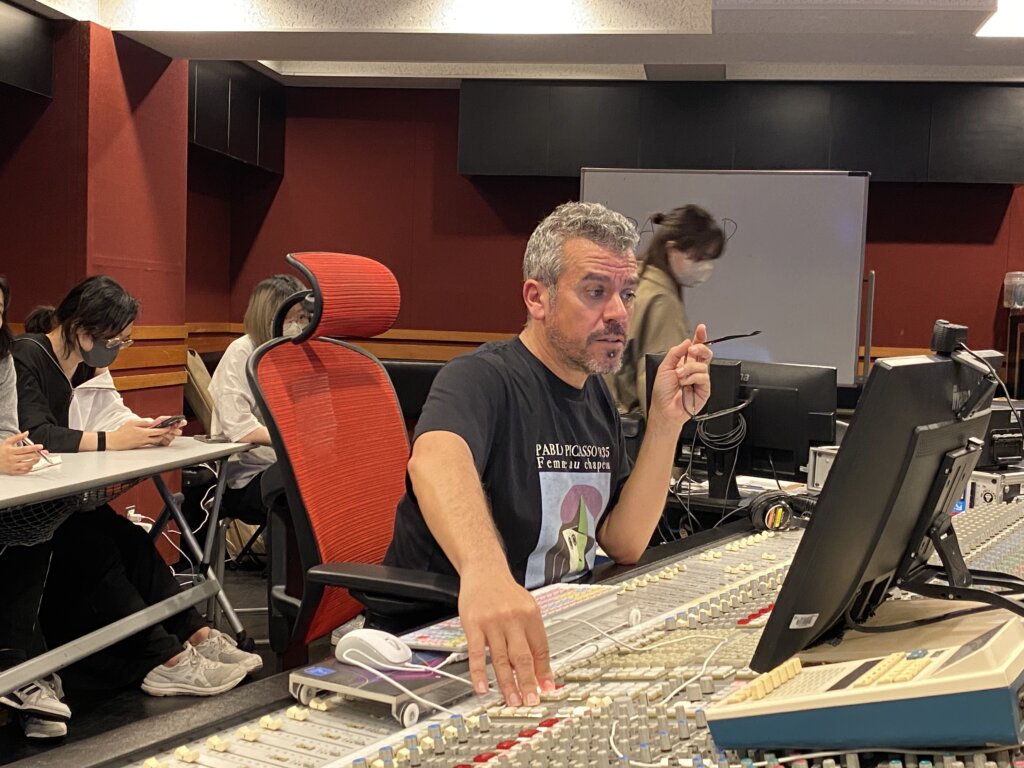 イタリア人レコーディングエンジニア・Enrico Sesselego氏による特別講義！